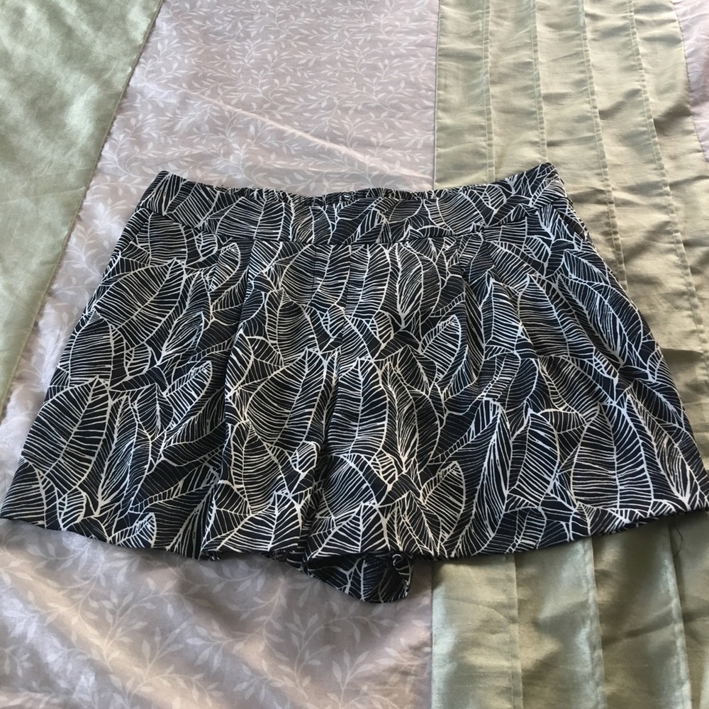 LOFT shorts never worn