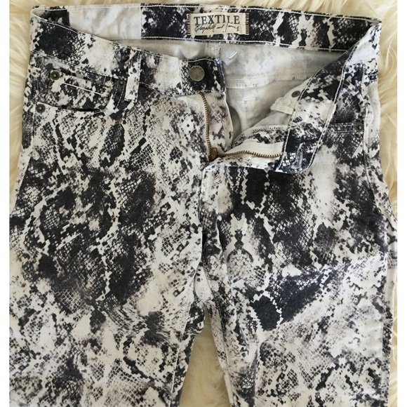 Textile Jeans-Snake Print Jeans-Size27" - Picture 3 of 4