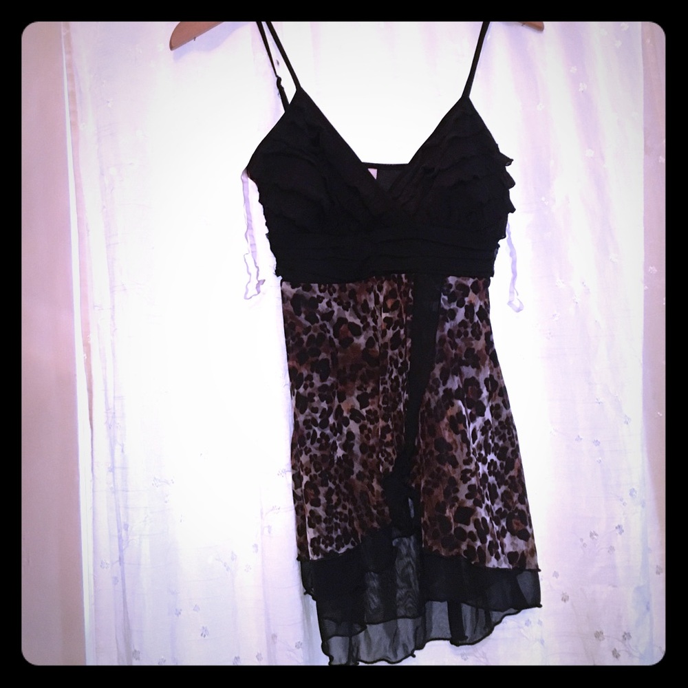 Maurice's cat print and black tank sexy