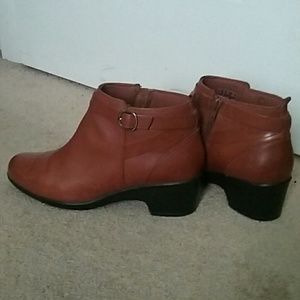 Clarks Brown Bootie 10W