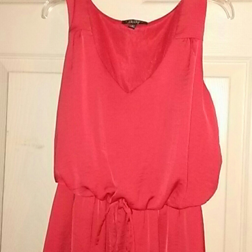 Simple dress - Picture 3 of 3