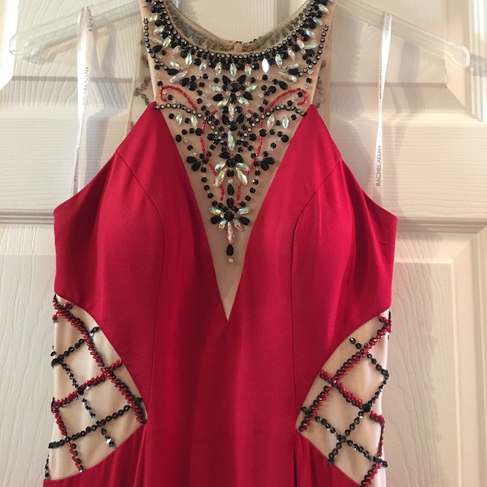 Prom dress - Picture 2 of 5