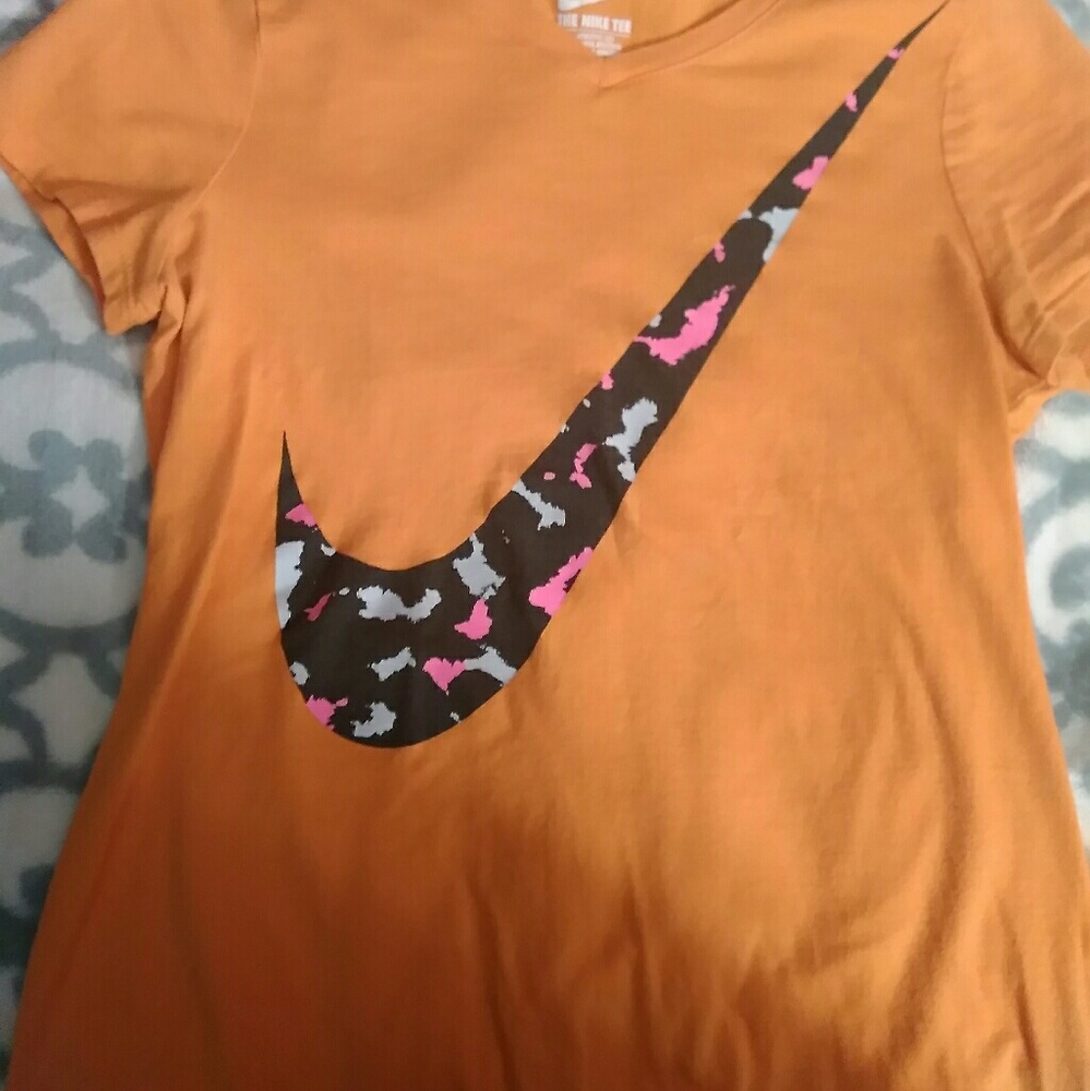 Nike tee shirt