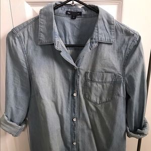 Gap button up