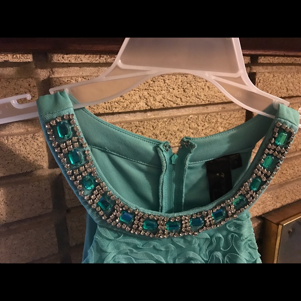 Dress - Picture 2 of 4