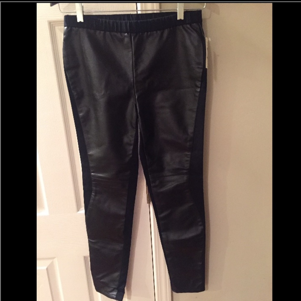NWT Trouve Black Leggings