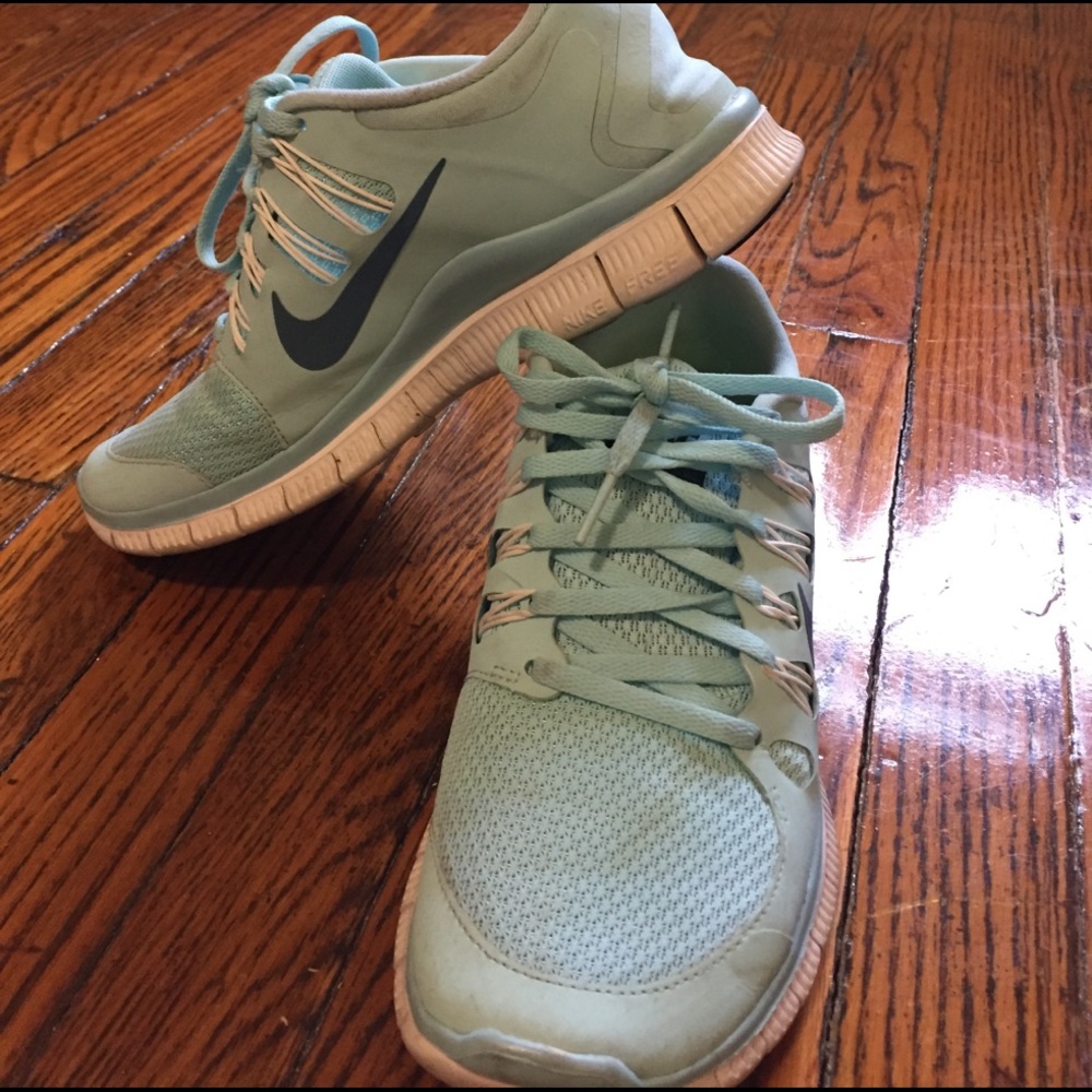 Nike Sports Shoes