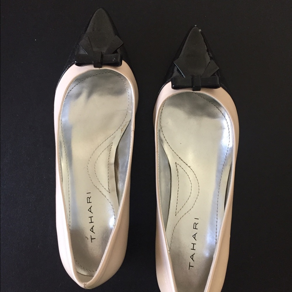 TAHARI heels