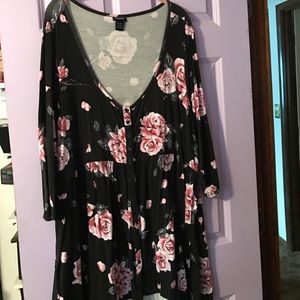 Flower top torrid sz 4
