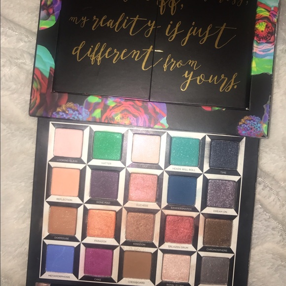 Urban Decay Through the Looking Glass Limited Ed! - Picture 1 of 4
