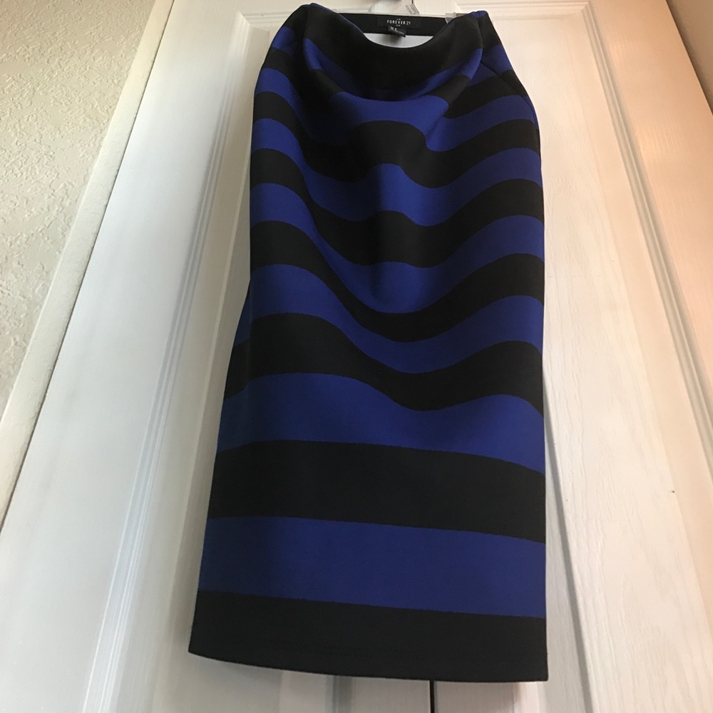 Bodycon Skirt - Picture 3 of 4