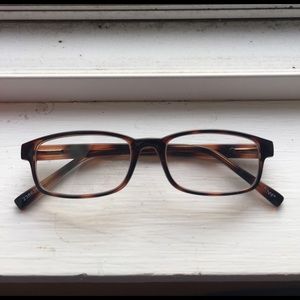 Non-perscription tortoise shell glasses