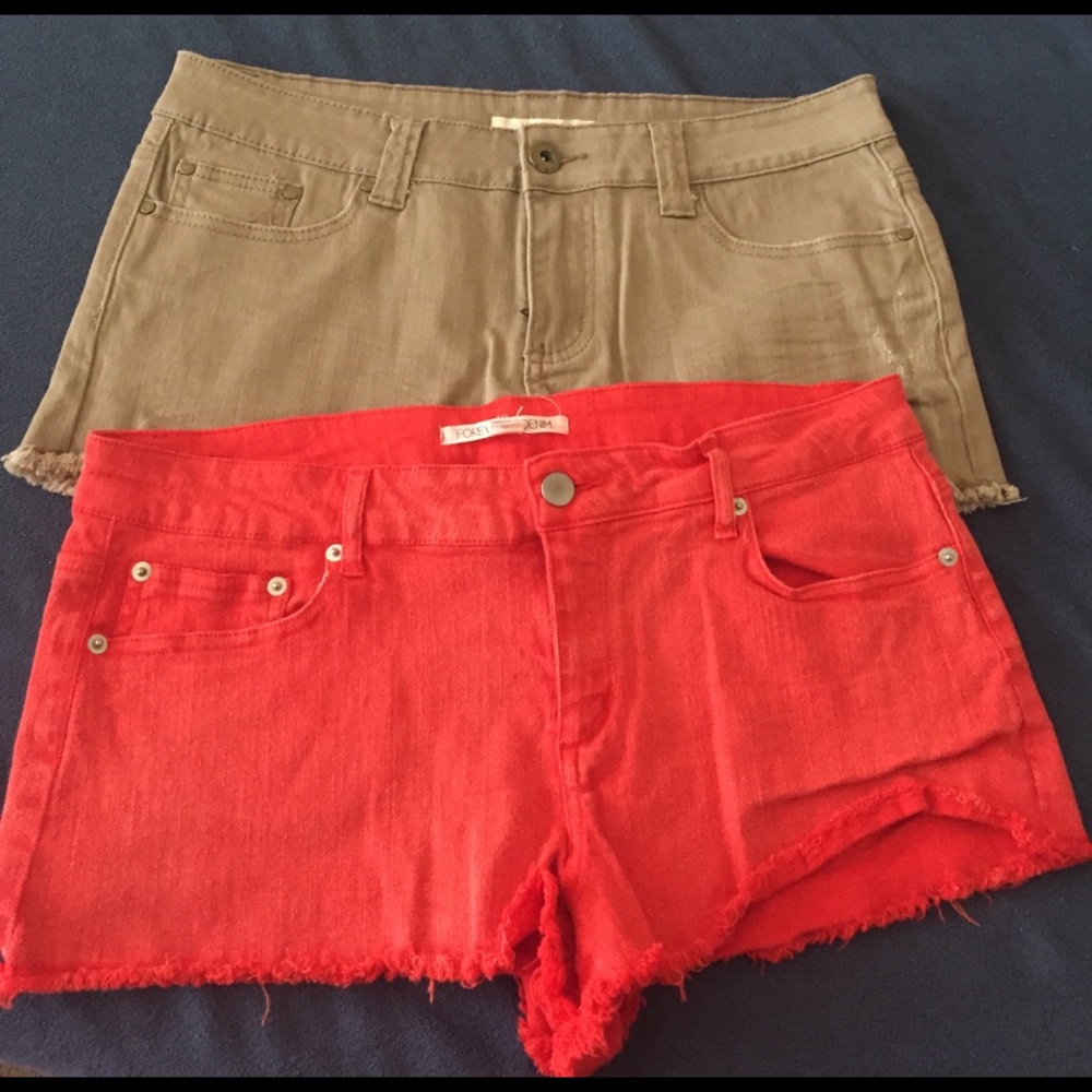Colored denim shorts