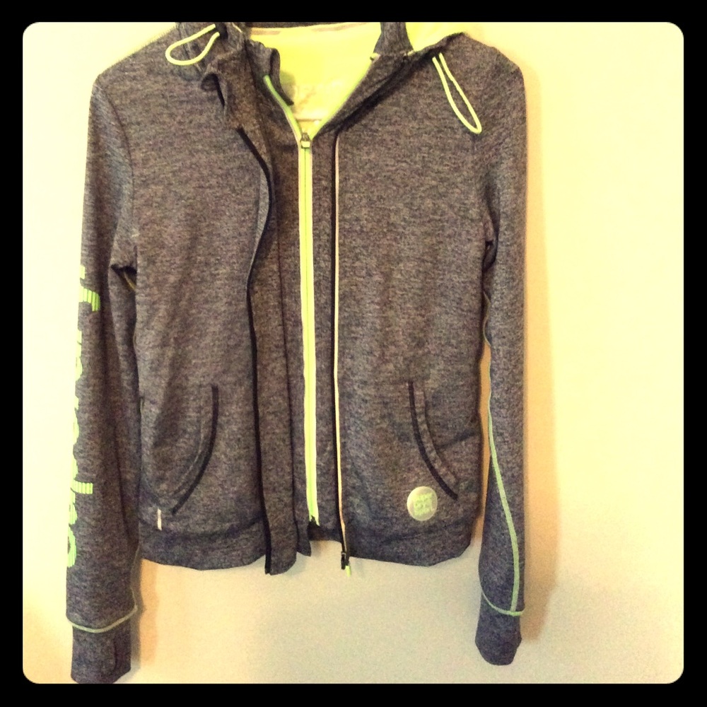 Super dry athletic jacket