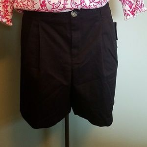 NWT BLACK PLEATED SHORTS SIZE 12