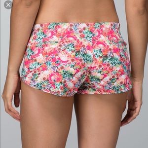 Lululemon Pink Shanti Short/ Reversible