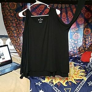 NEVER WORN AMERICAN EAGLE SHOULDERLESS BLOUSE