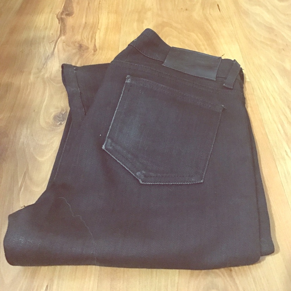 Naked & Famous raw denim - black