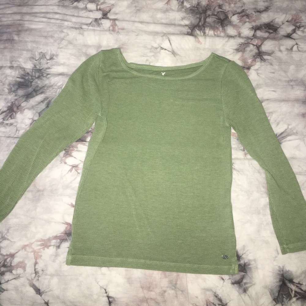 American Eagle long sleeve tshirt