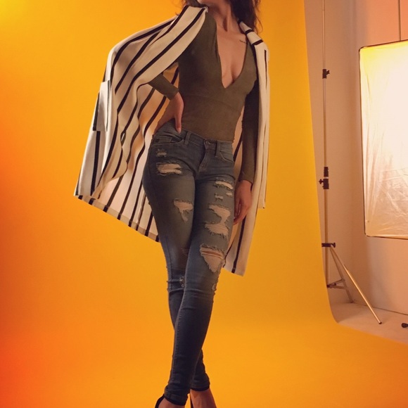 Olive Plunging Bodysuit - Picture 3 of 3