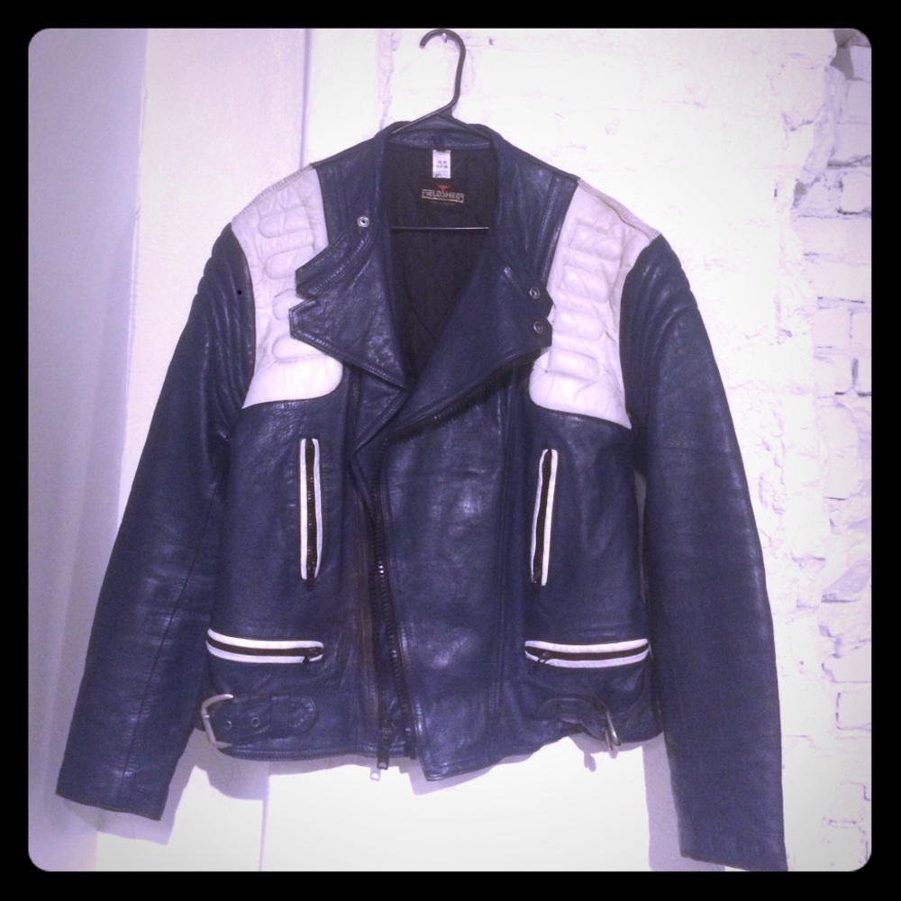 Men's Vintage leather motorcycle jacket!