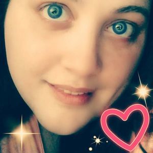 Meet your Posher, Evette