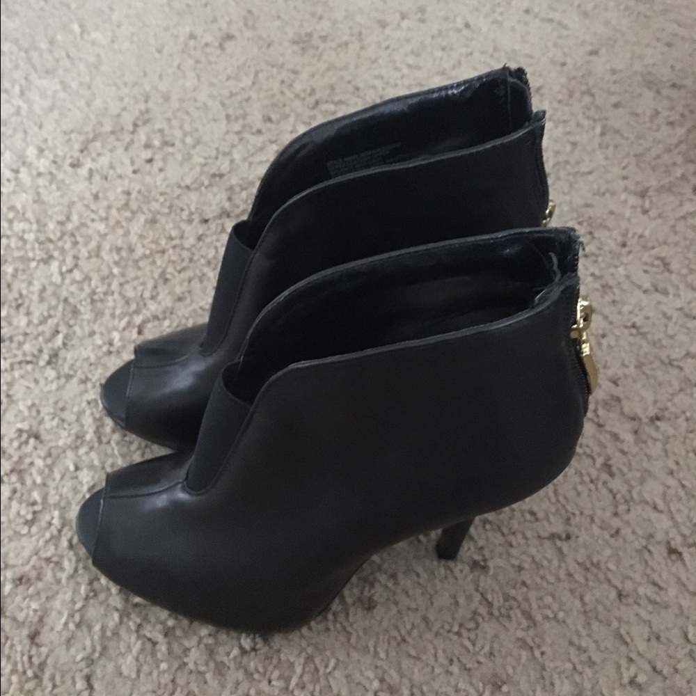 Guess booties