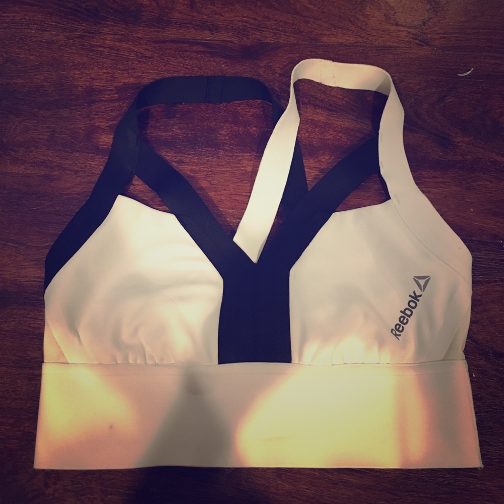 NWOT Reebok Criss-Cross V-Neck Bra- XS ❤️