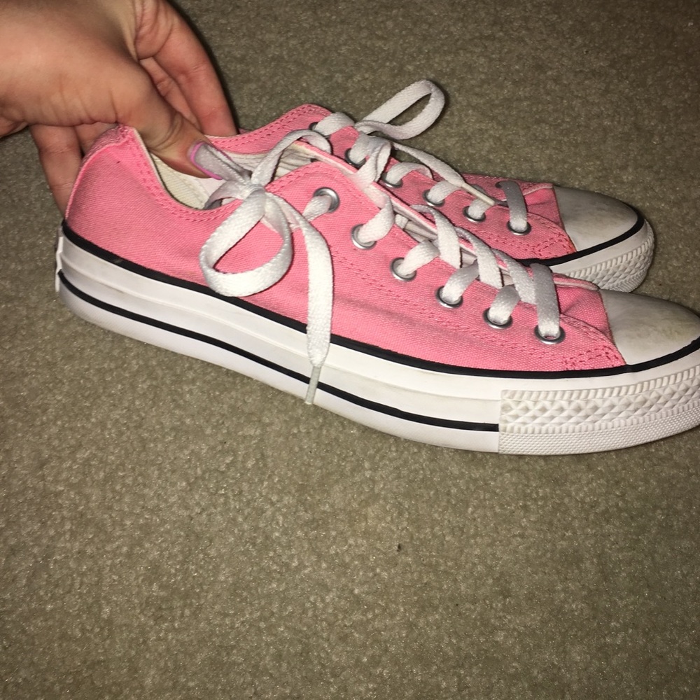 Pink converse