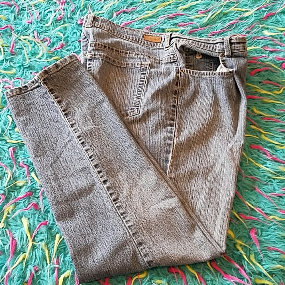 Gloria Vanderbilt  size 16P Jean pants