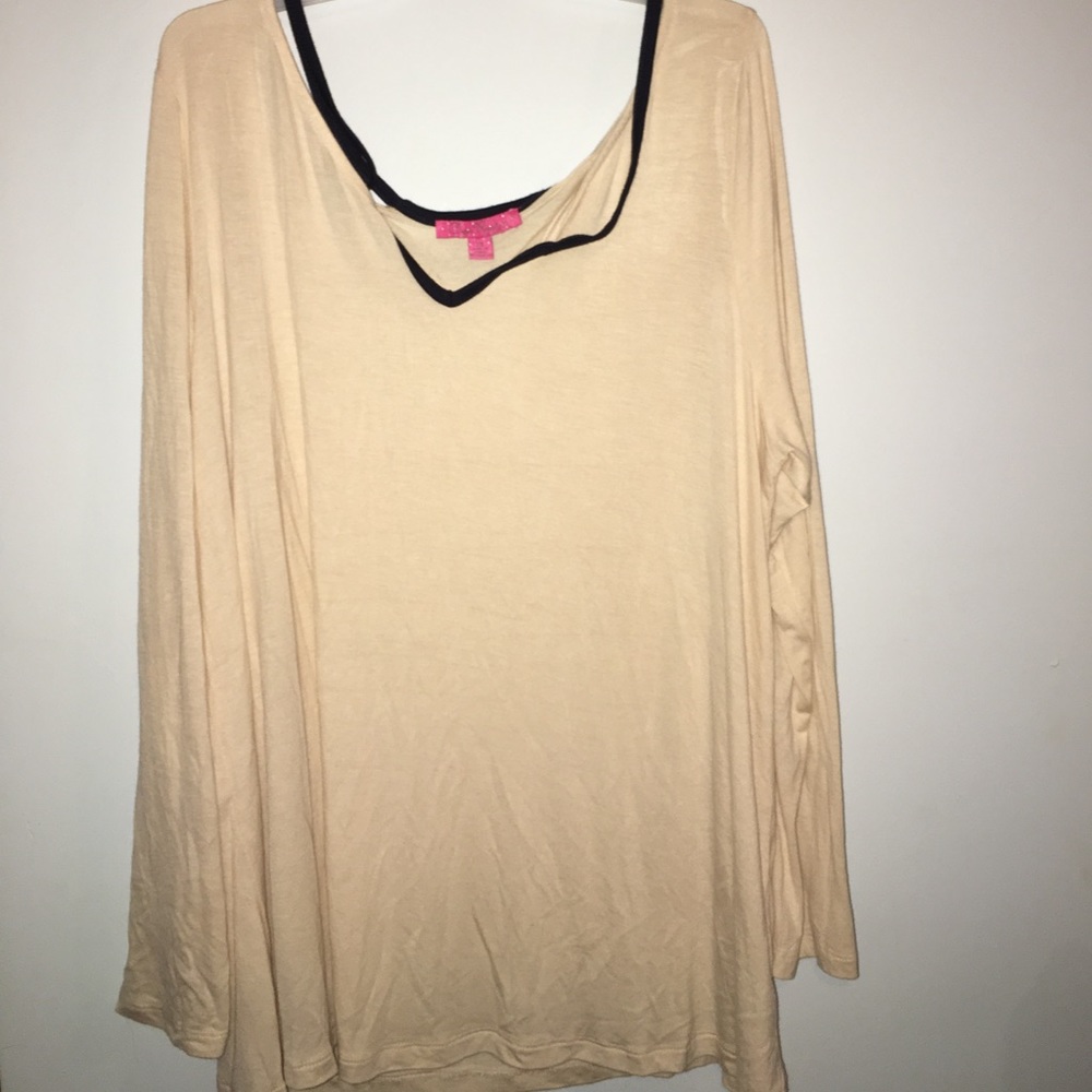 Adorable Long Sleeved Top 🌷