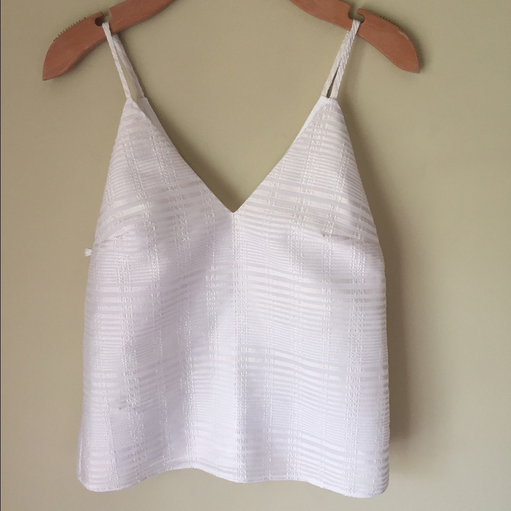 Finders Keepers tank with side cut outs 🛍