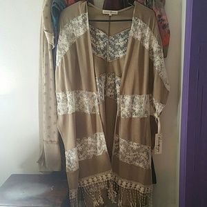 Altar'd State kimono