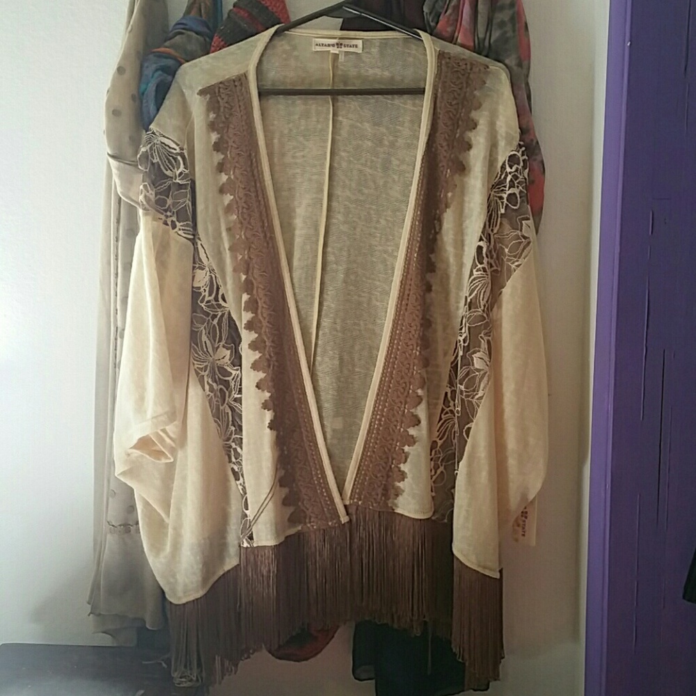 Altar'd State kimono