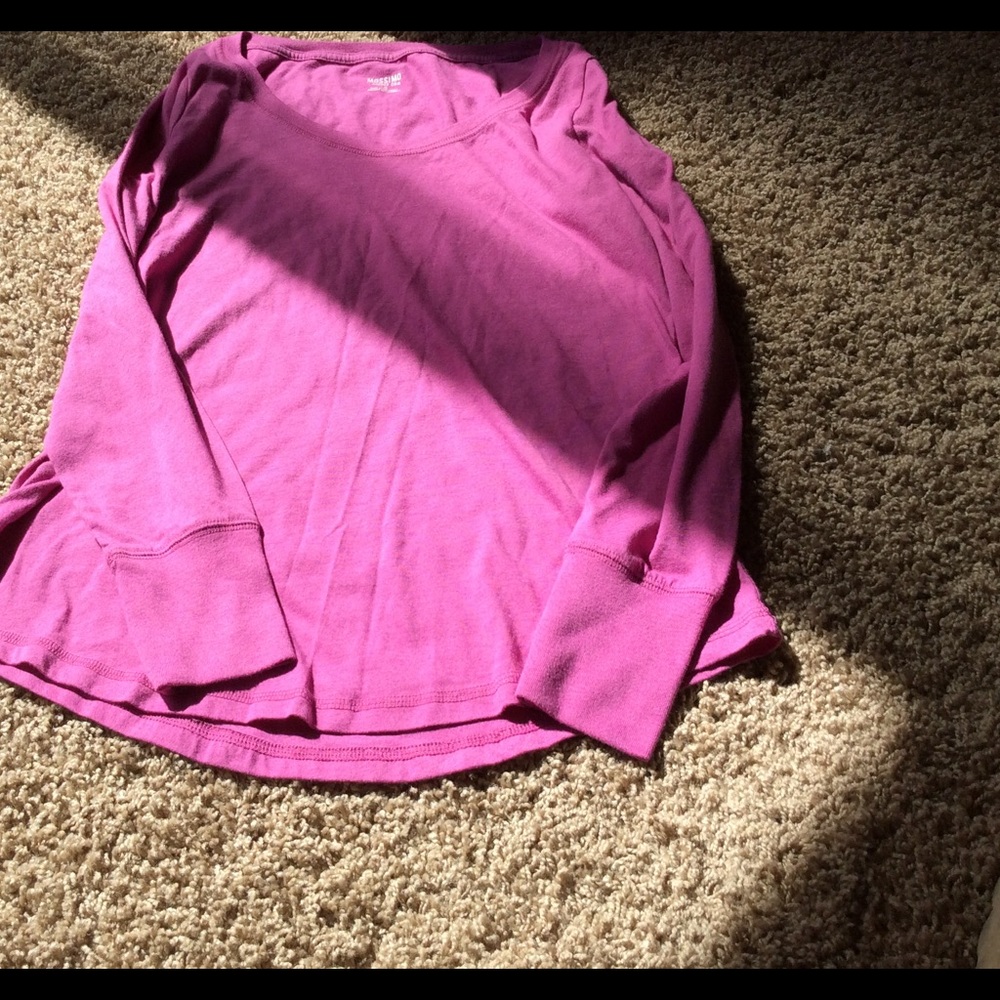 Mossimo size large sleeve