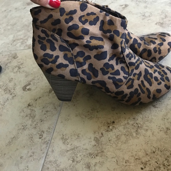 Leopard booties size 8 - Picture 3 of 3