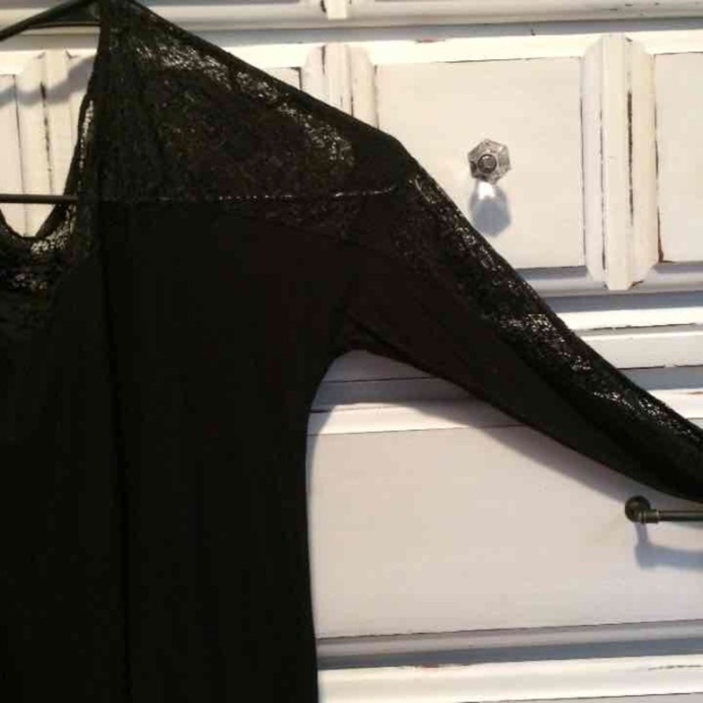 Lace top - Picture 2 of 3