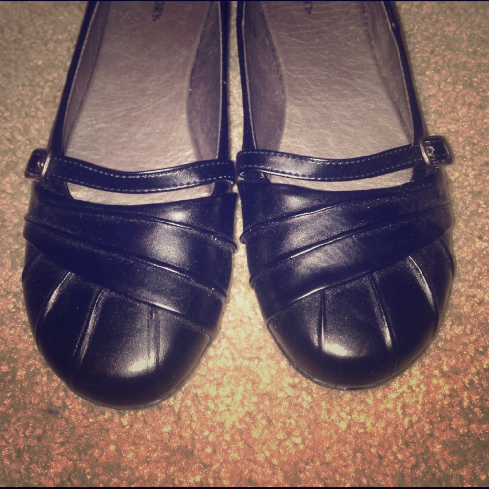 Black flats