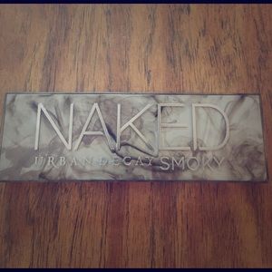 Urban Decay Naked Smoky Palette