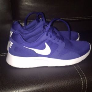 Nike Womens Roshes