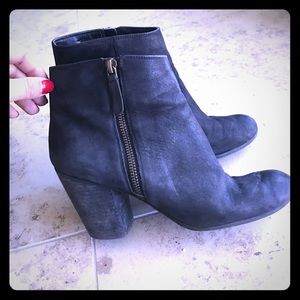 BP Trolley bootie black size 8