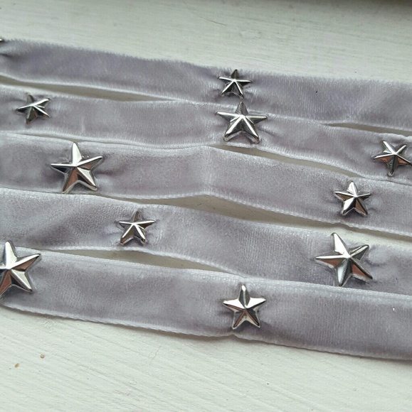 Free People Stacked Star Velvet Choker in Grey - Picture 3 of 3