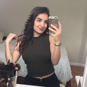 Meet your Posher, Stefanie