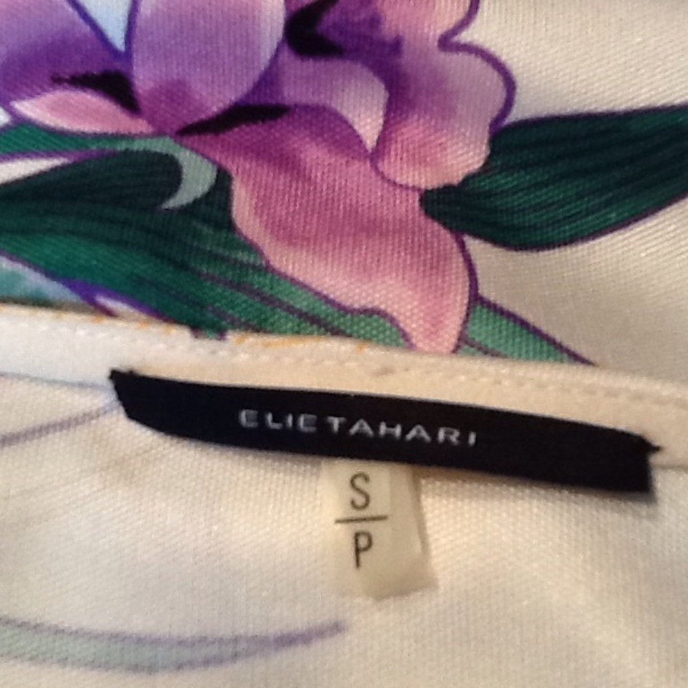 🎉HP🎉100% Silk Elie Tahari Blouse - Picture 4 of 4