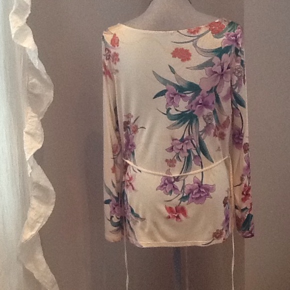 🎉HP🎉100% Silk Elie Tahari Blouse - Picture 3 of 4