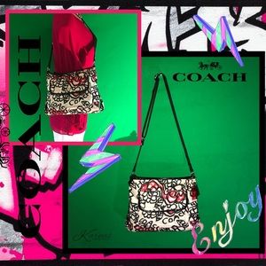  Auth COACH Poppy Graffiti Crossbody Purse Auth COACH Poppy Graffiti Crossbody Purse