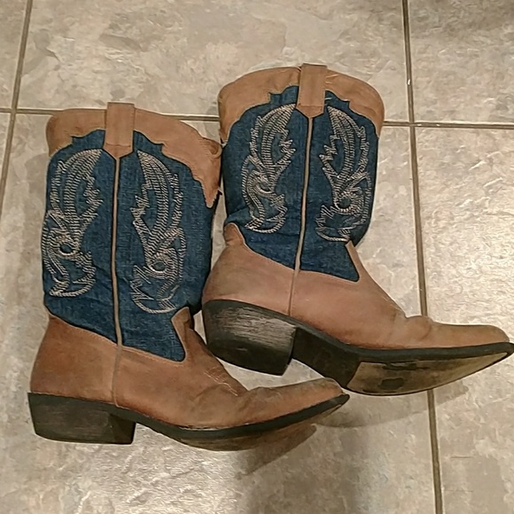 Shoes - Size 7 boots