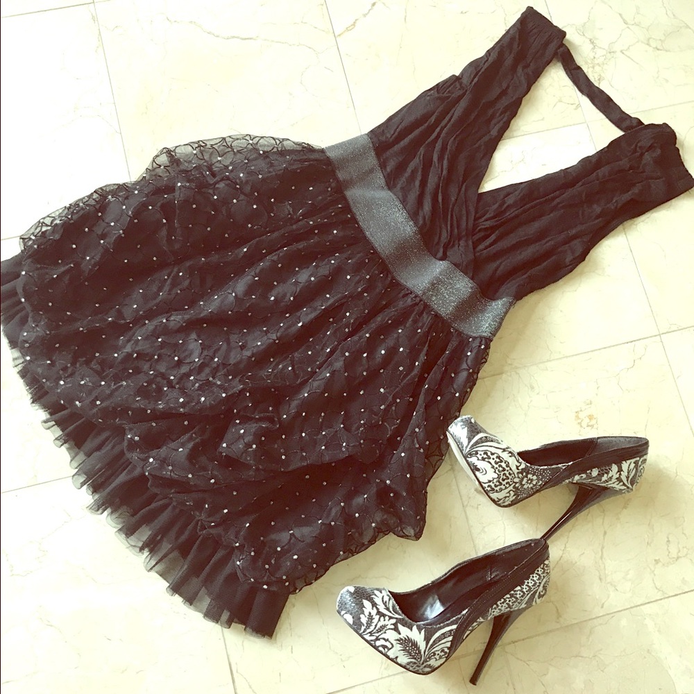 Black sleeveless tutu dress