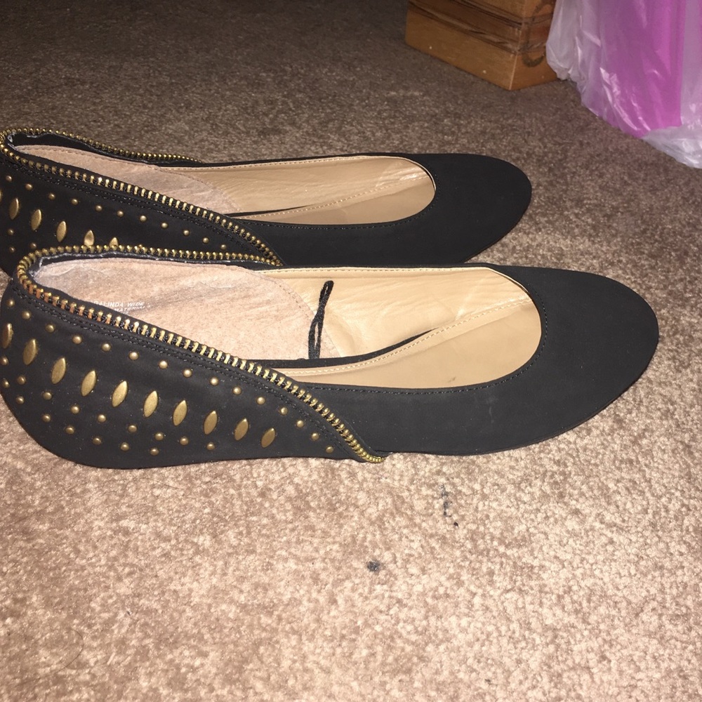 Black flats - Picture 2 of 4
