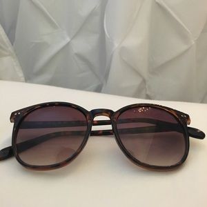 Look alike Erika RayBan Sunglasses